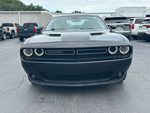 Used 2019 Dodge Challenger SXT w/ Plus Package RWD image 3
