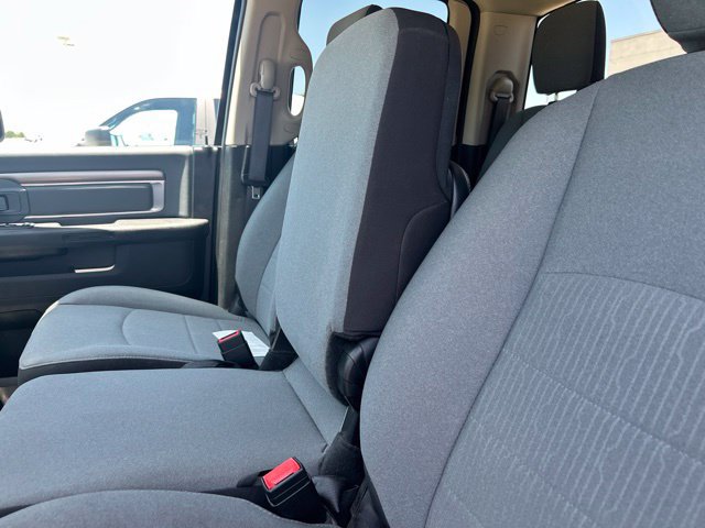 Used 2024 RAM 1500 Classic SLT AWD/4WD image 29