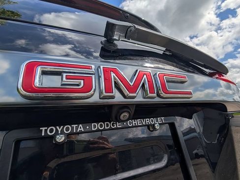 Used 2023 GMC Acadia AT4 w/ Technology Package AWD/4WD image 27