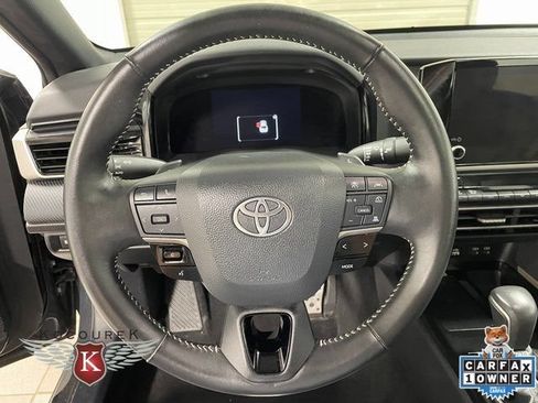 Used 2025 Toyota Camry SE w/ Convenience Package FWD image 15