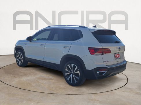 Used 2023 Volkswagen Taos SE image 8