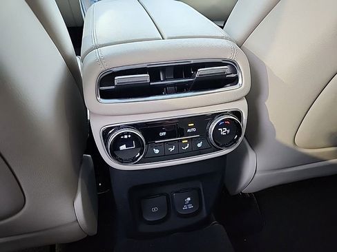 Used 2024 Genesis GV80 3.5T w/ Advanced Package image 25