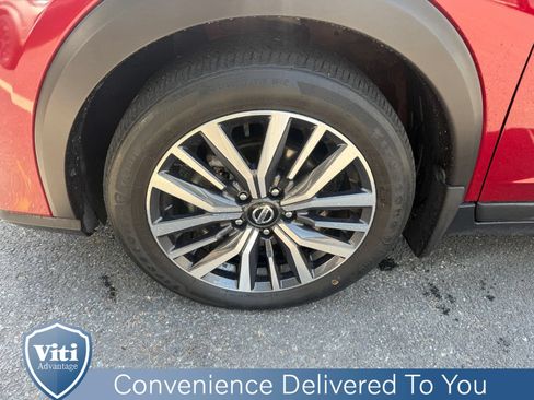 Used 2021 Nissan Kicks SR FWD image 12
