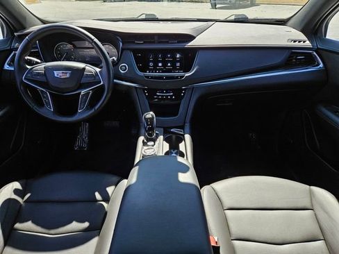 Used 2020 Cadillac XT5 Premium Luxury image 13