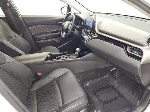 Used 2020 Toyota C-HR Limited FWD image 35