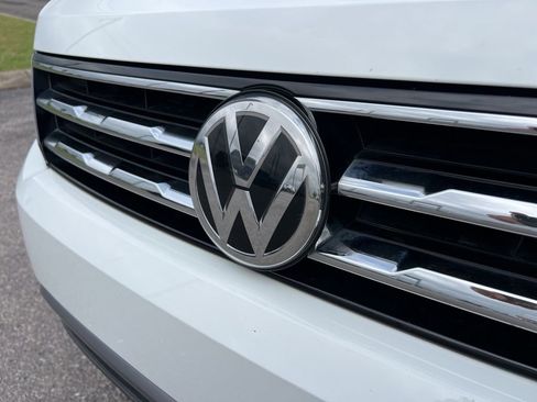 Certified 2021 Volkswagen Tiguan SE AWD/4WD image 10
