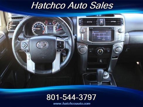 Used 2015 Toyota 4Runner SR5 AWD/4WD image 22
