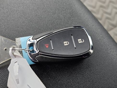 Used 2023 Chevrolet Equinox LS image 15