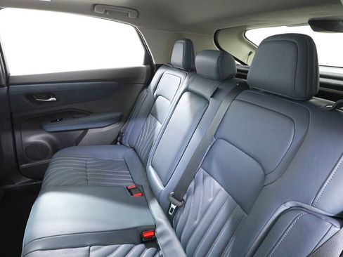 Used 2024 Nissan Ariya AWD image 27