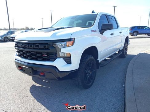 Used 2025 Chevrolet Silverado 1500 Custom Trail Boss w/ LPO, Dark Essentials Package image 18