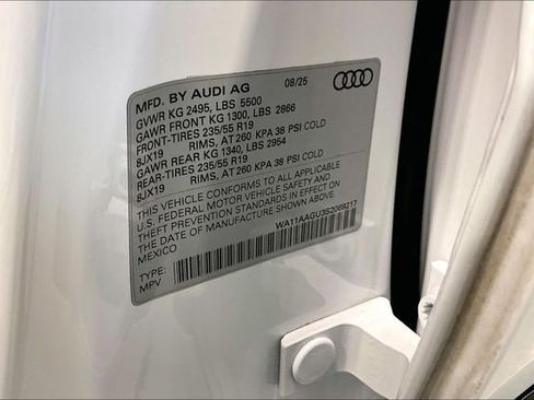 Certified 2025 Audi Q5 Premium w/ Convenience Package AWD/4WD image 35