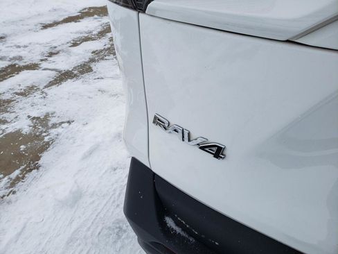 Used 2023 Toyota RAV4 LE image 12