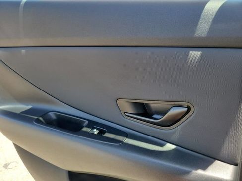 New 2026 Hyundai Elantra SEL Sport FWD image 24