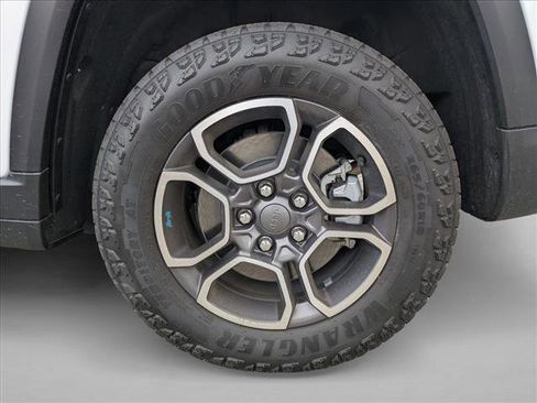 Used 2022 Jeep Grand Cherokee Trailhawk w/ Advanced Protech Group II image 24