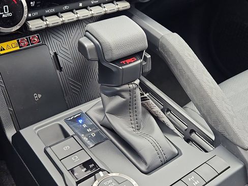 New 2026 Toyota Tacoma TRD Off-Road AWD/4WD image 18