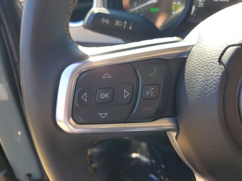 Used 2024 Jeep Wrangler Unlimited Sahara AWD/4WD image 26