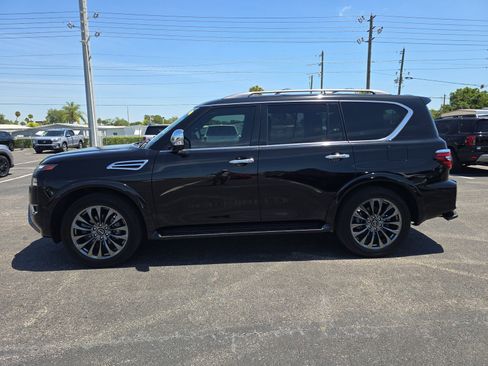 Used 2023 Nissan Armada Platinum w/ Captain's Chairs Package RWD image 6