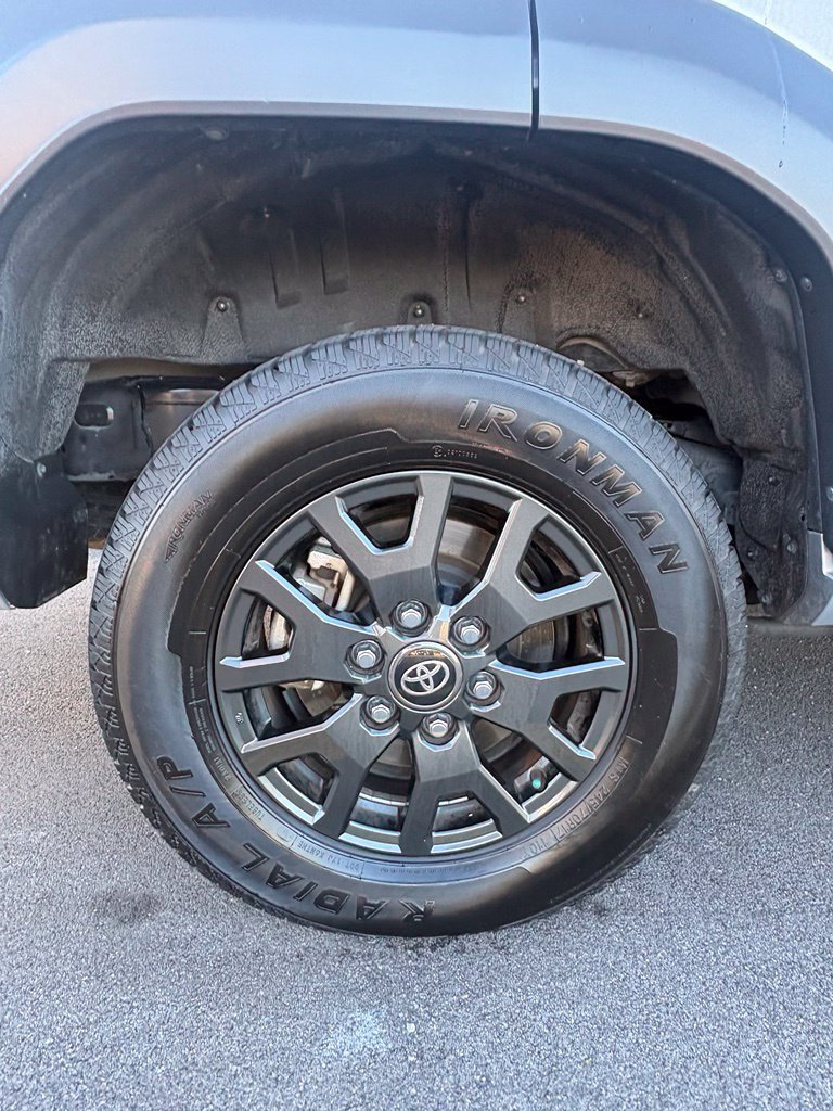 Used 2025 Toyota 4Runner SR5 AWD/4WD image 7