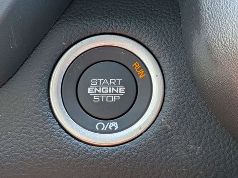 New 2026 RAM 1500 4x4 Crew Cab image 32
