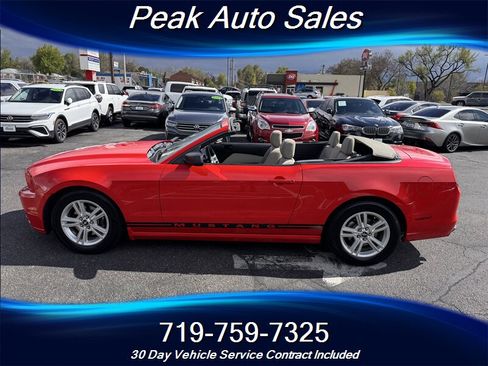 Used 2014 Ford Mustang Convertible RWD image 12