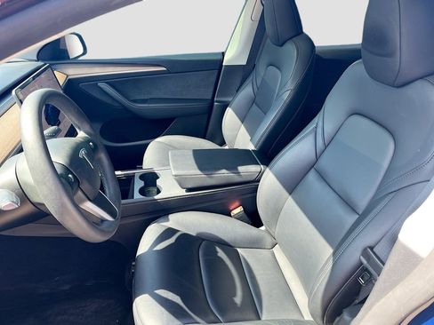 Used 2024 Tesla Model Y Long Range RWD image 21