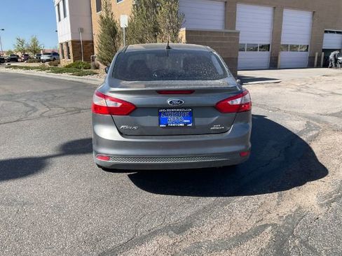 Used 2012 Ford Focus SEL FWD image 3
