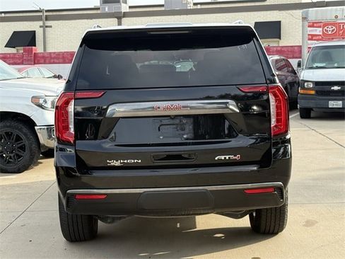 Used 2023 GMC Yukon AT4 w/ AT4 Premium Package image 5