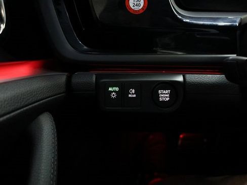 Used 2024 Porsche Panamera 4 image 98