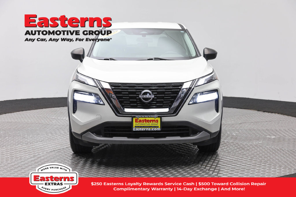 Used 2023 Nissan Rogue S AWD/4WD image 3