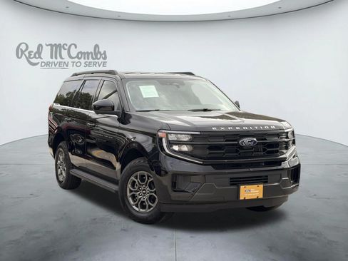 Certified 2025 Ford Expedition Active RWD image 1