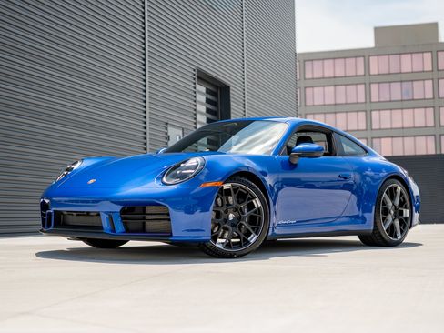 Used 2026 Porsche 911 Carrera T RWD image 56