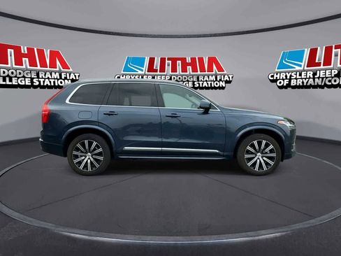 Used 2023 Volvo XC90 B5 Plus image 9