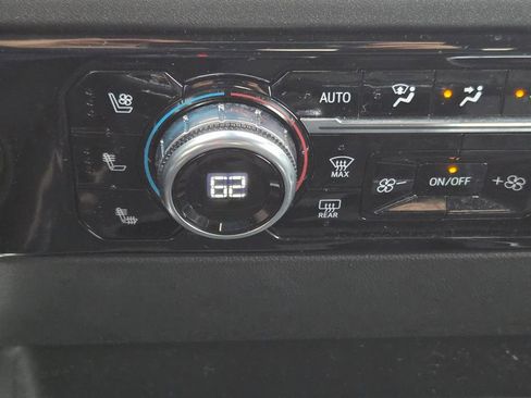 Used 2023 GMC Sierra 1500 SLT w/ SLT Premium Package image 39