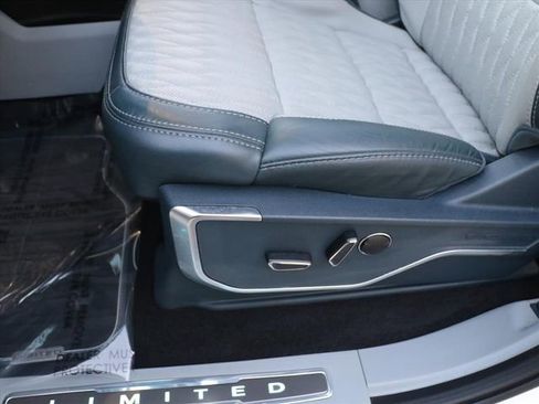 Used 2023 Ford F150 Limited image 20