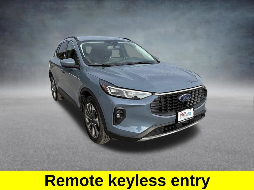 Certified 2025 Ford Escape Platinum AWD/4WD image 8