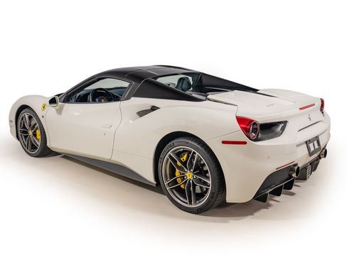 Certified 2017 Ferrari 488 Spider RWD image 4