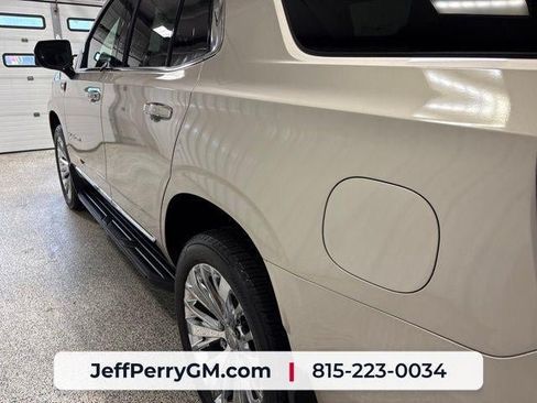 Used 2021 GMC Yukon SLT w/ SLT Luxury Plus Package AWD/4WD image 10