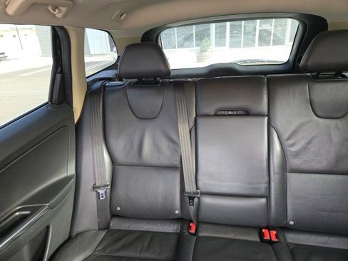 Used 2013 Volvo XC60 T6 image 6