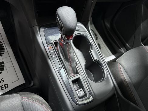 Used 2023 Chevrolet Equinox RS FWD image 16