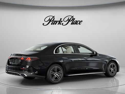 Used 2026 Mercedes-Benz E 450 4MATIC Sedan image 20