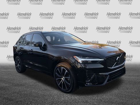 Certified 2023 Volvo XC60 B5 Plus image 2