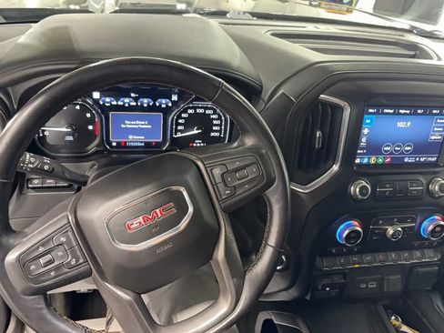 Used 2021 GMC Sierra 2500 AT4 w/ AT4 Preferred Package image 9