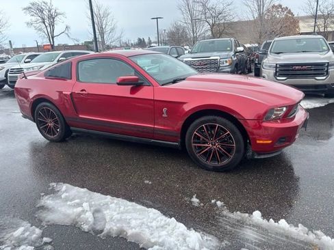 Used 2010 Ford Mustang Premium image 5