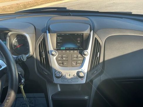 Used 2016 Chevrolet Equinox LTZ w/ Enhanced Convenience Package image 27