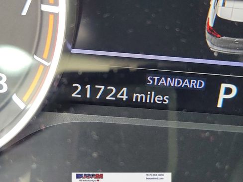 Used 2025 Nissan Rogue SV image 22