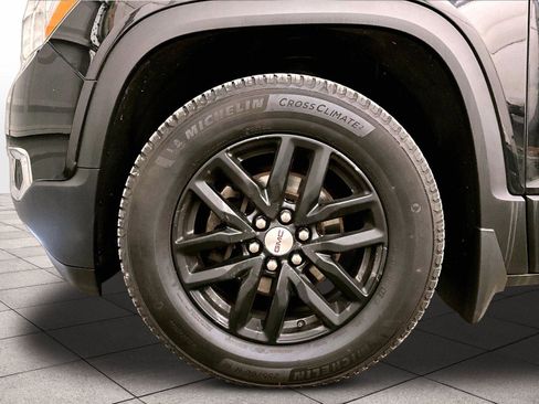 Used 2018 GMC Acadia SLT w/ LPO, Protection Package AWD/4WD image 8