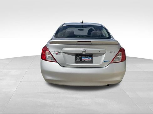 Used 2014 Nissan Versa SV w/ Convenience Package FWD image 6