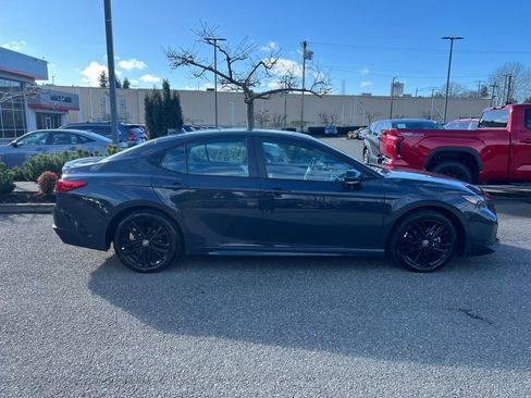 Used 2025 Toyota Camry SE w/ Multimedia Upgrade Package image 6