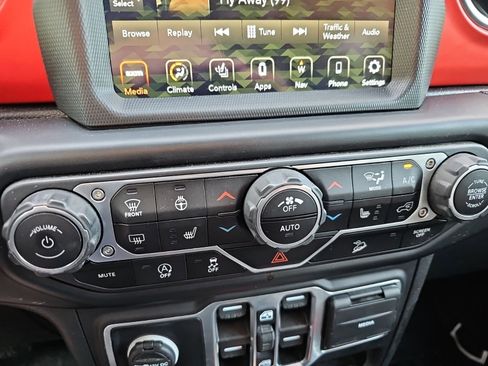 Used 2020 Jeep Wrangler Unlimited Rubicon AWD/4WD image 23