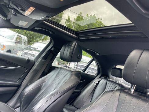 Used 2017 Mercedes-Benz E 300 4MATIC w/ Premium 2 Package image 17